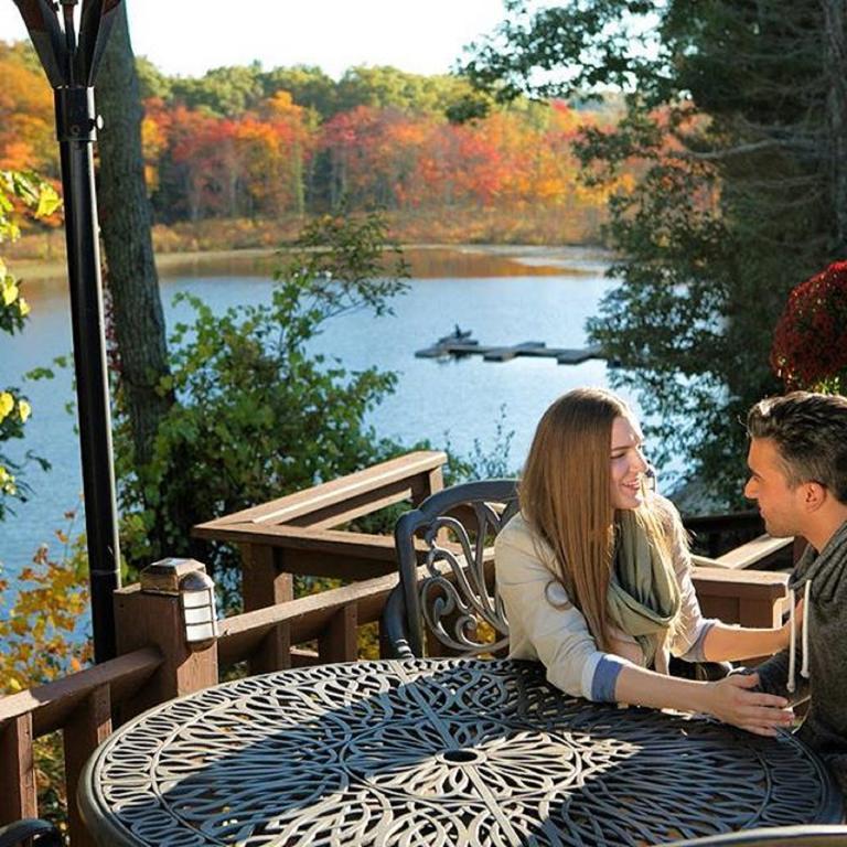 Cove Haven Resort Lakeville Exterior photo