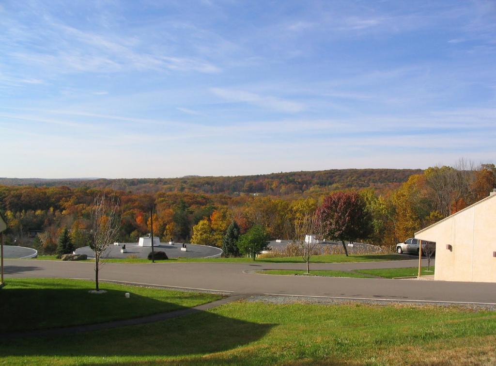 Cove Haven Resort Lakeville Exterior photo